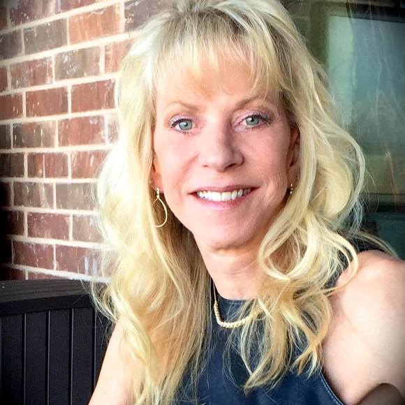 Meet your Posher - Picture 1 of 14